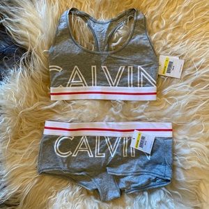 Calvin Klein women’s underwear set.  Size medium new with tags grey sports style